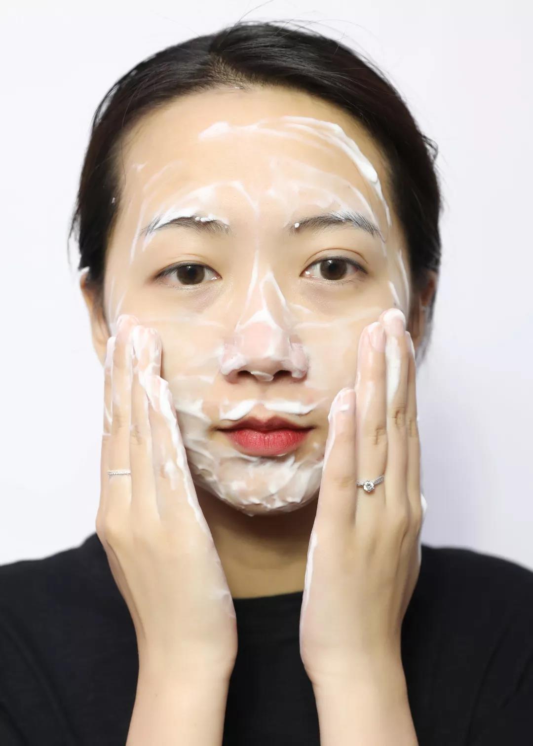 护肤攻略：高中男生如何护肤？适合高中男生使用的护肤品推荐