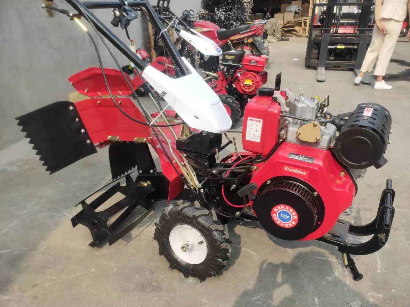 四驱汽油微耕机,四驱微耕机有全自动的吗