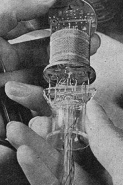 EF50：这根真空电子管改变了一切|围绕它的故事波澜壮阔