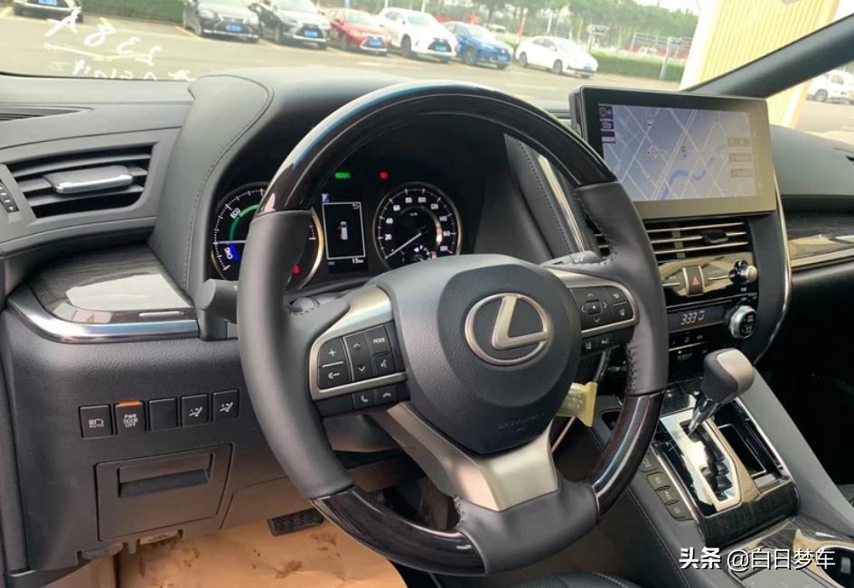 雷克萨斯LM实车到店！加价一辆埃尔法能提车？