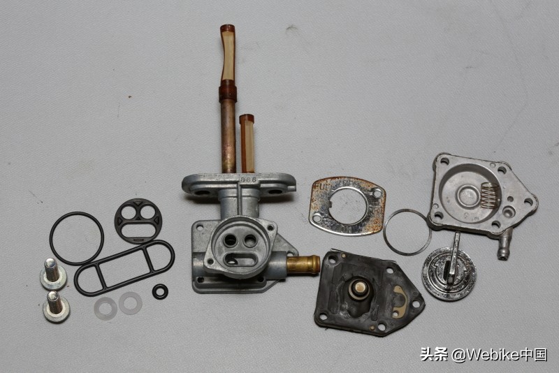 「Webike小学堂」清除油箱铁锈时还需注意的小细节