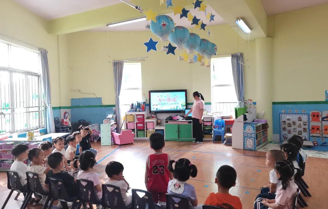 閲戣壊鎽囩骞煎効鍥簡鍥藉簡娲诲姩,2021骞寸瀛ｅ辜鍎垮洯搴嗗浗搴嗚妭娲诲姩