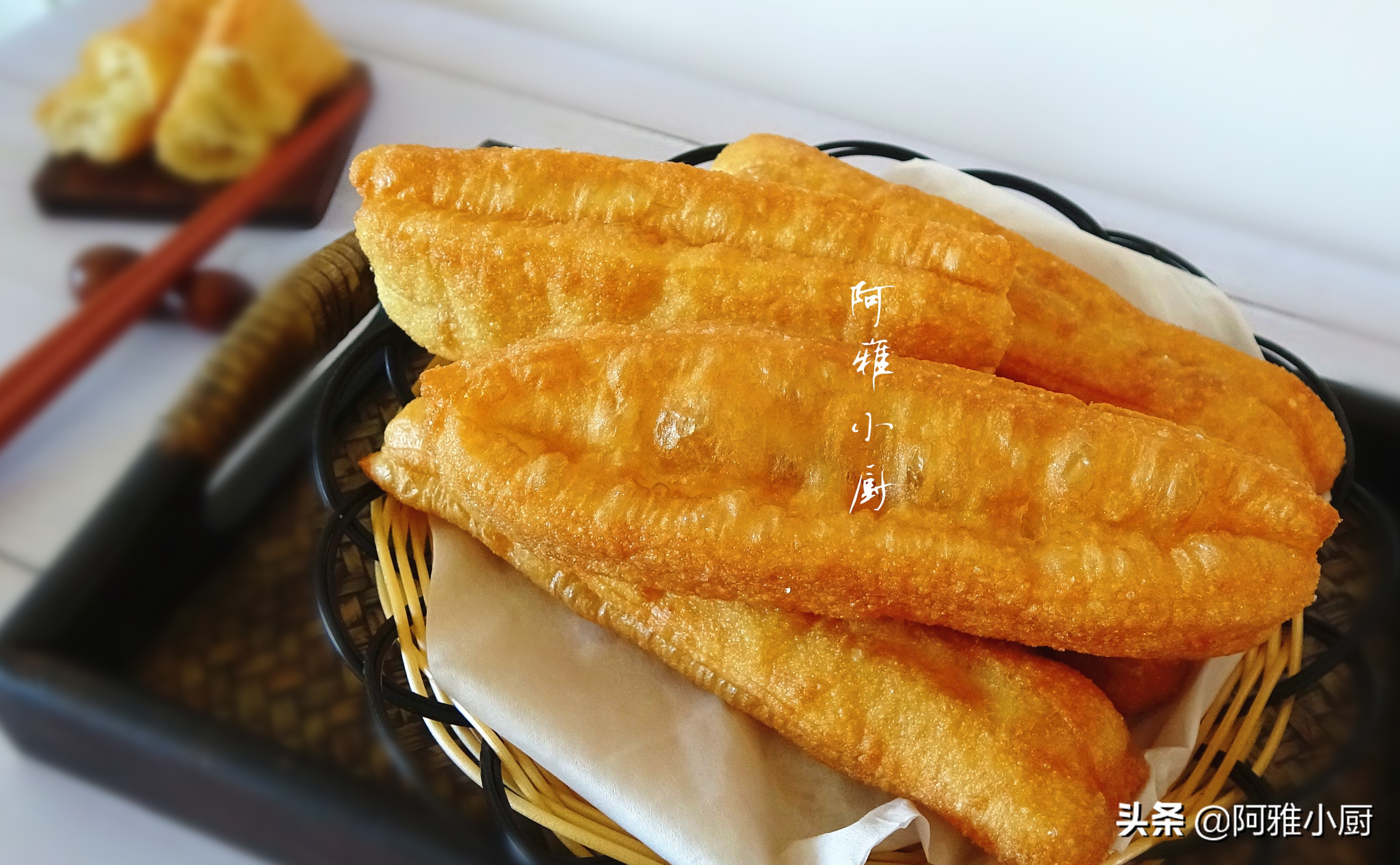 不加酵母和泡打粉做油条的做法,不用酵母用油条膨松剂能蒸包子