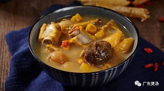 田鸡与田七花胶煲汤用哪种花胶,盐爆花胶与普通花胶可以煲汤吗