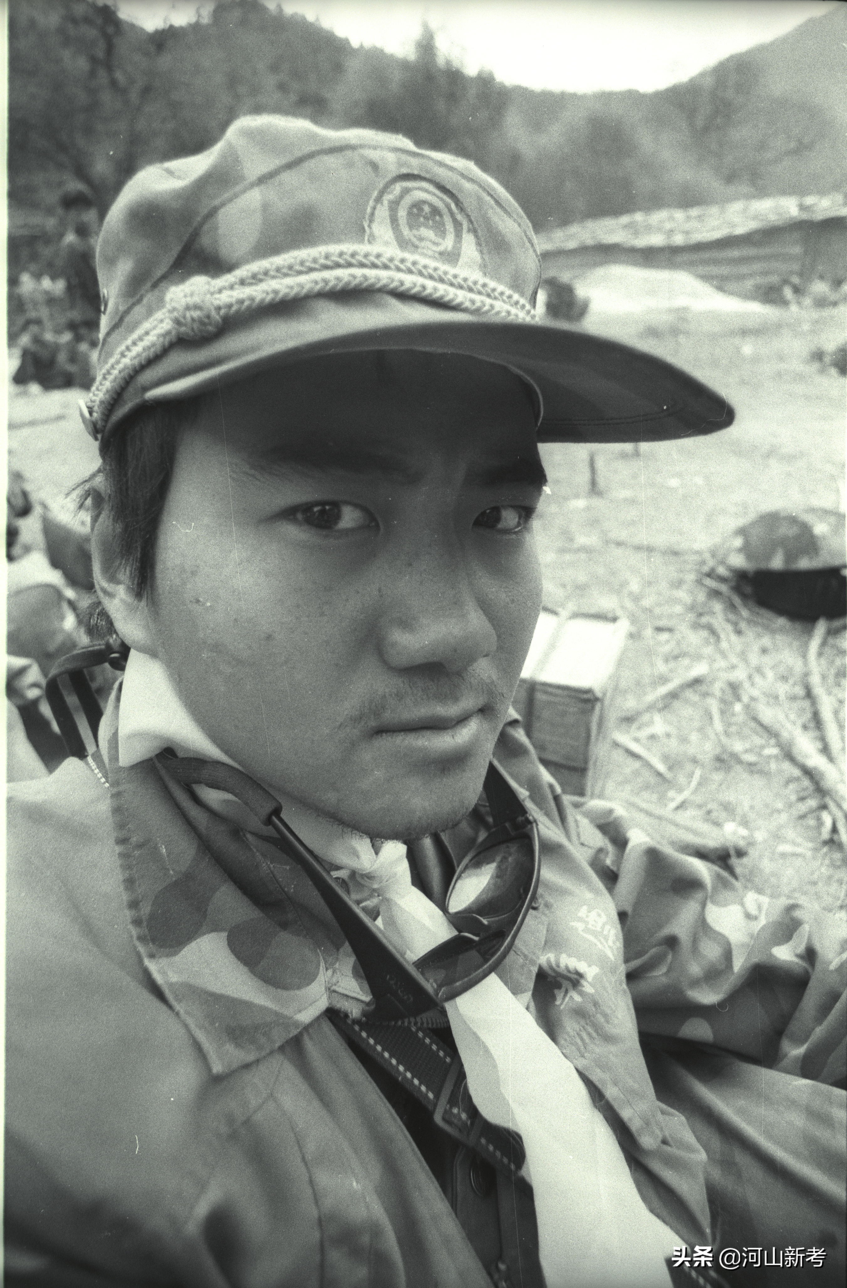 二十个男人和一条江（附：每个队员大头照）