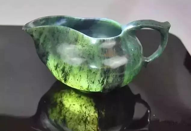 玩玉人的五个特征,玩玉之人最深度解析