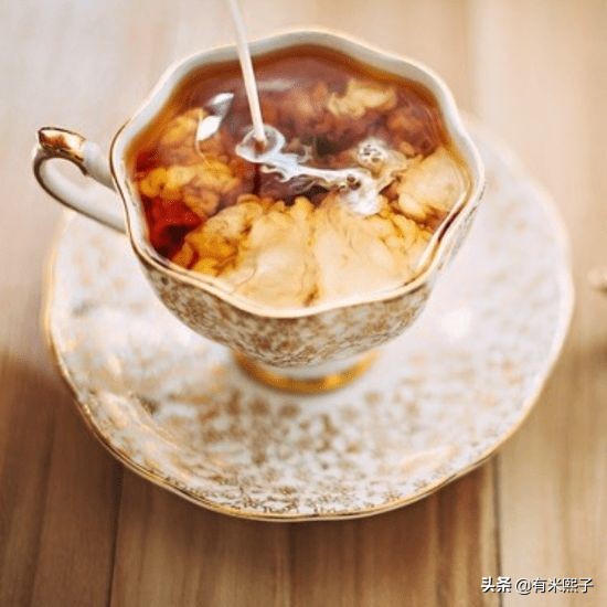 一杯英式奶茶要怎么喝才算正宗?英国人来告诉你,讲究才有好味道