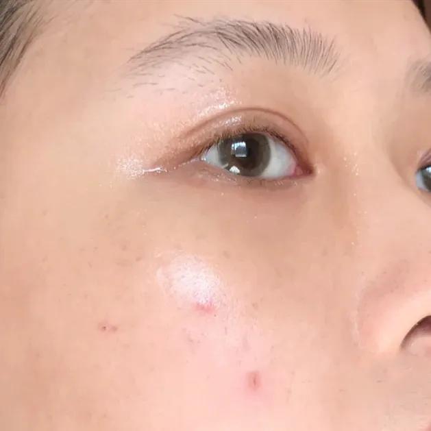 雅诗兰黛持妆无瑕保湿气垫粉底液,遮瑕好又不拔干的气垫粉底液推荐