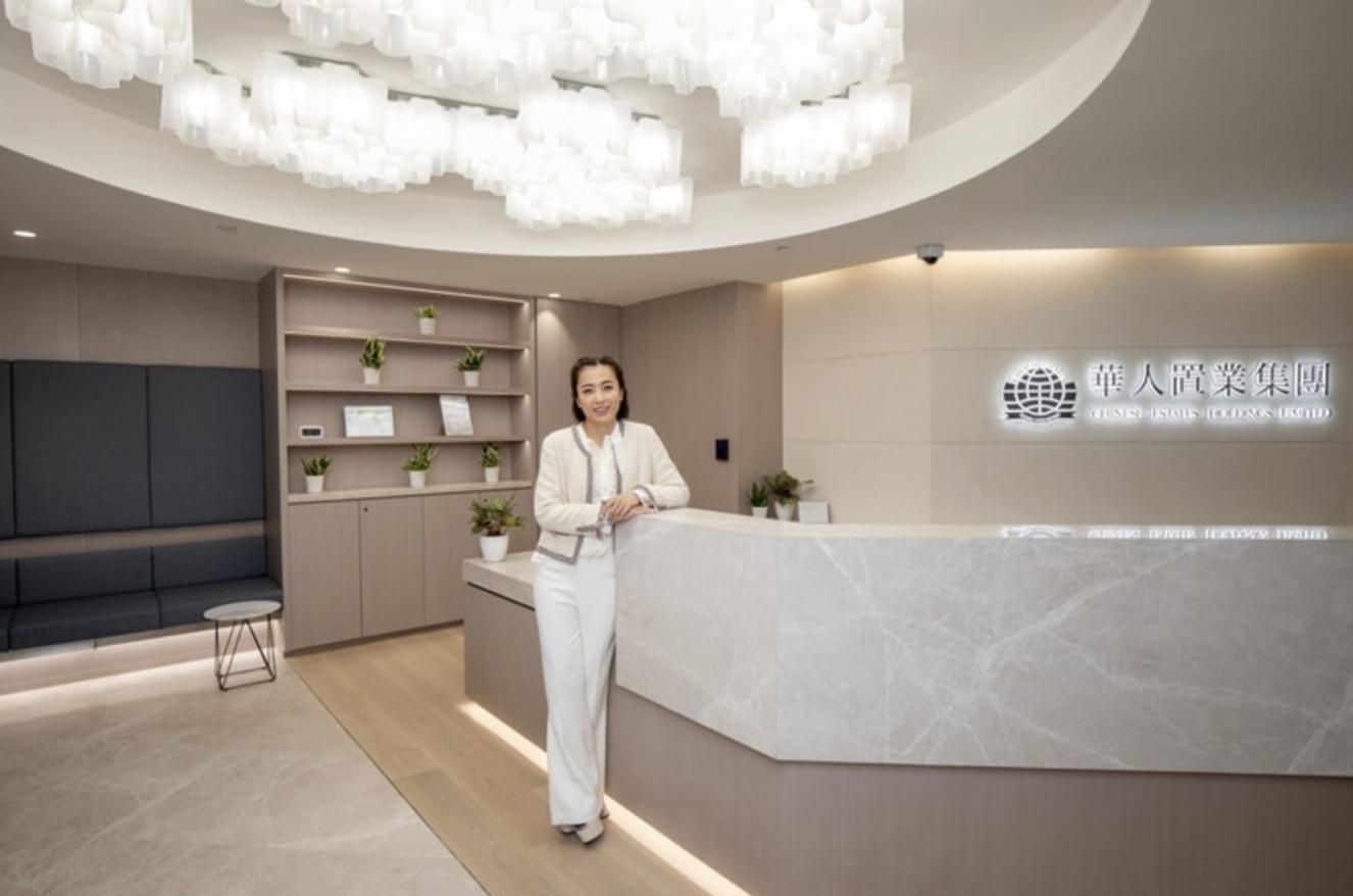 甘比刘銮雄最近消息,甘比刘銮雄亏45亿