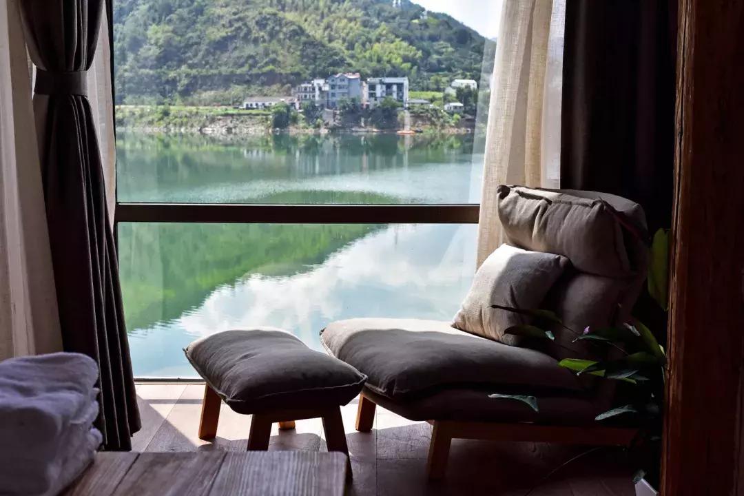 C位出道的千岛湖绝版亲水民宿！要把千岛湖最美的景装进房间……
