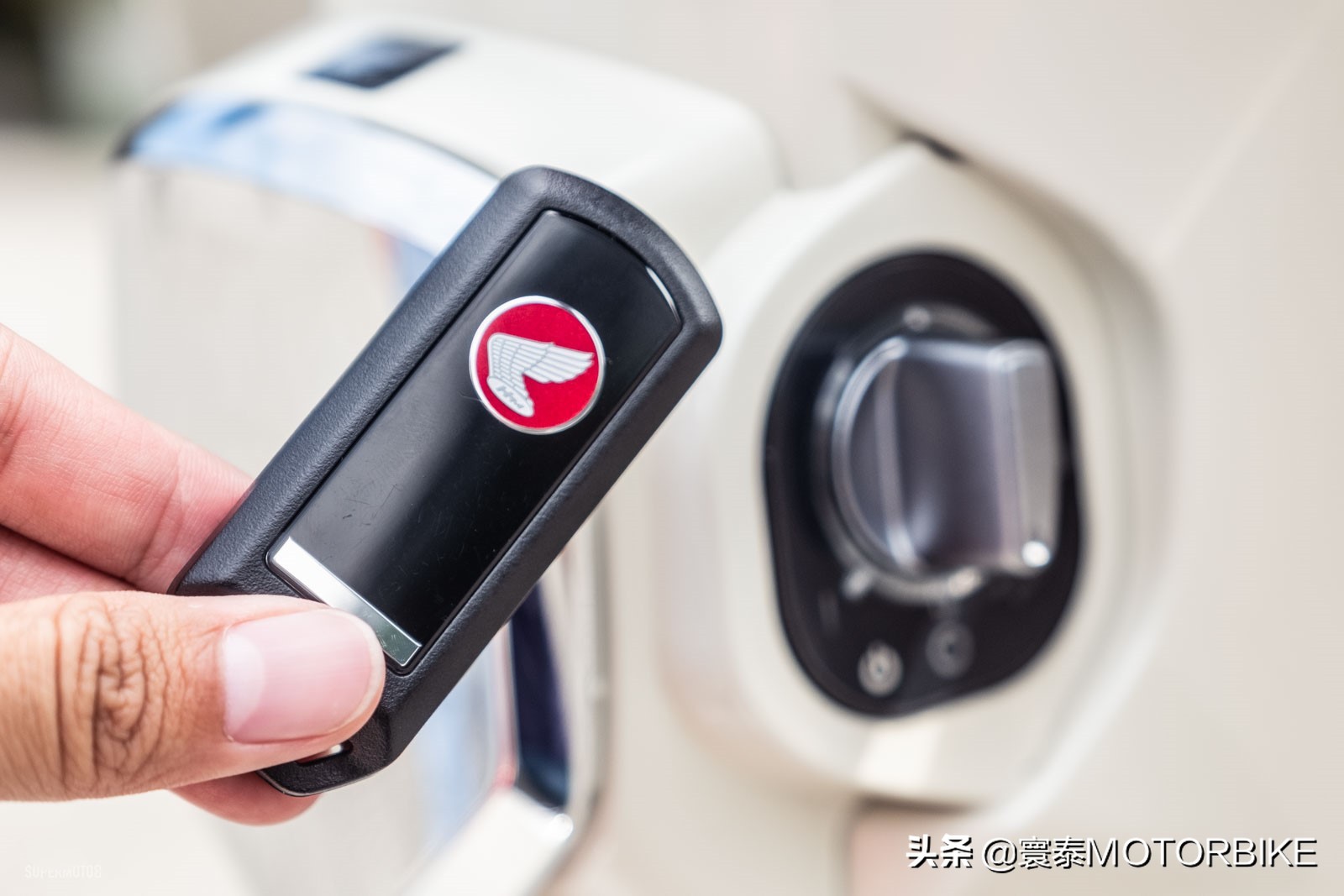 本田超级幼兽supercub,2024本田超级幼兽supercub