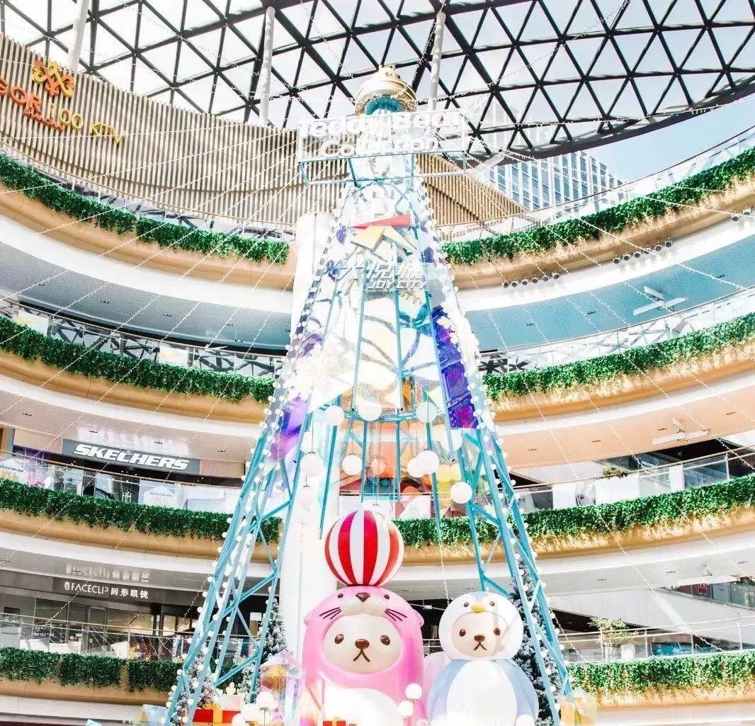 美已经不够了,今年的圣诞美陈必须“玩”起来