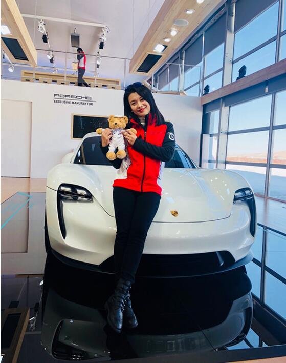 保时捷911turbos漂移,保时捷panamera雪地模式怎么开