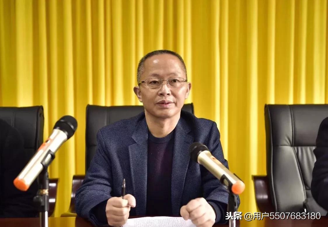 市中医院扶贫送健康义诊暖人心,市卫健委健康扶贫义诊送药