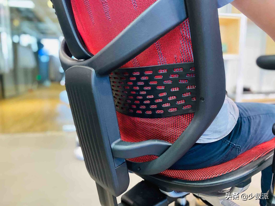 最便宜好用的人体工学椅,1000元人体工学椅
