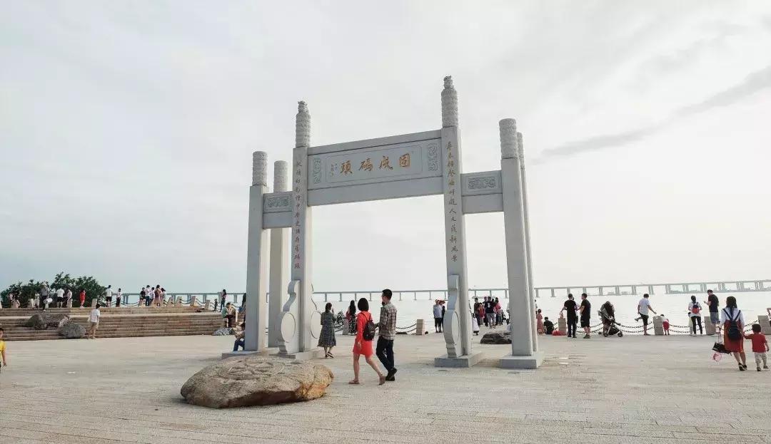 鍥烘垗杩欓噷鍝噷鏈夊ソ鐜╃殑,鍥烘垗鐮佸ご杩欓噷娴蜂笂鏄粈涔堟ˉ