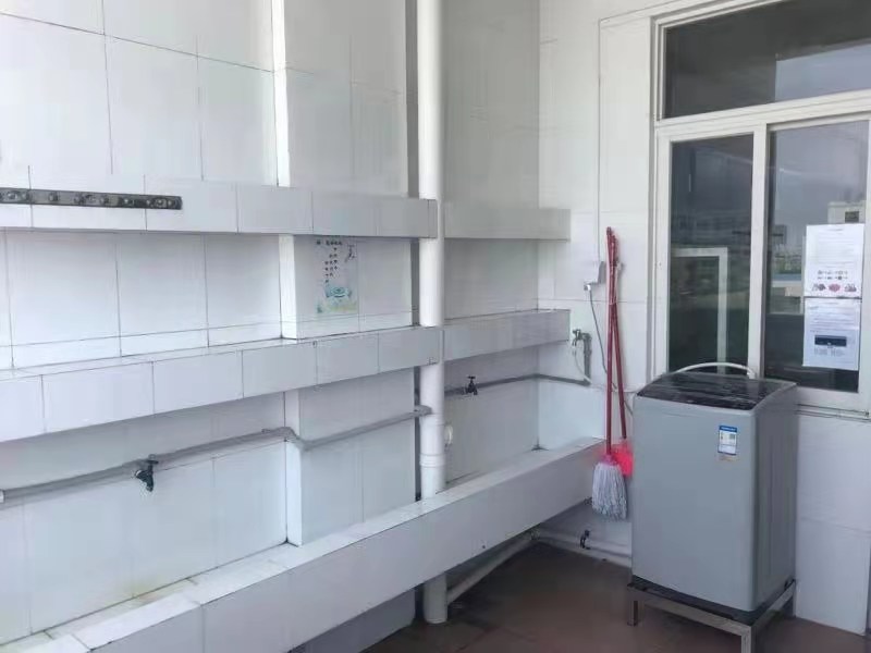 qc和普工哪个工资高,进厂做qc好还是普工好