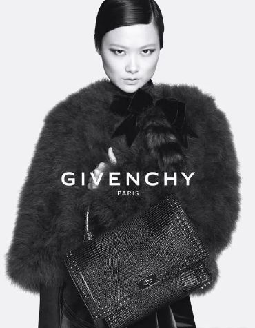 riccardotisci去哪儿了,riccardotisci2019春夏设计款