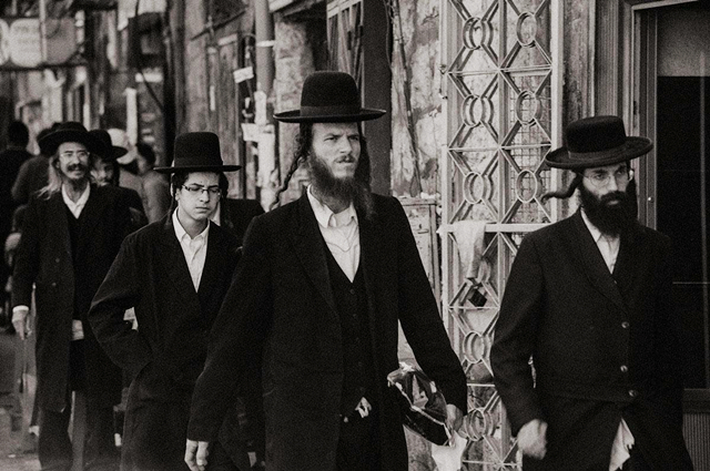 犹太人对美国的态度,何亮亮谈犹太人对美影响