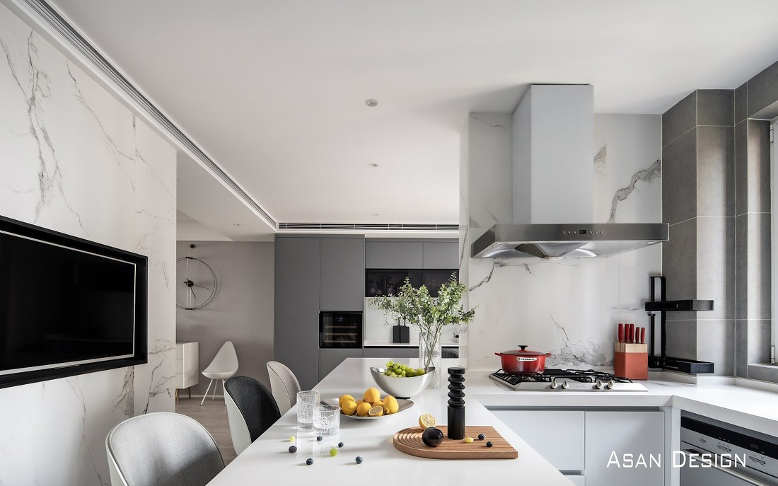 240㎡的家，不将就，不豪华，全屋极简风反而装出大宅范！太美了