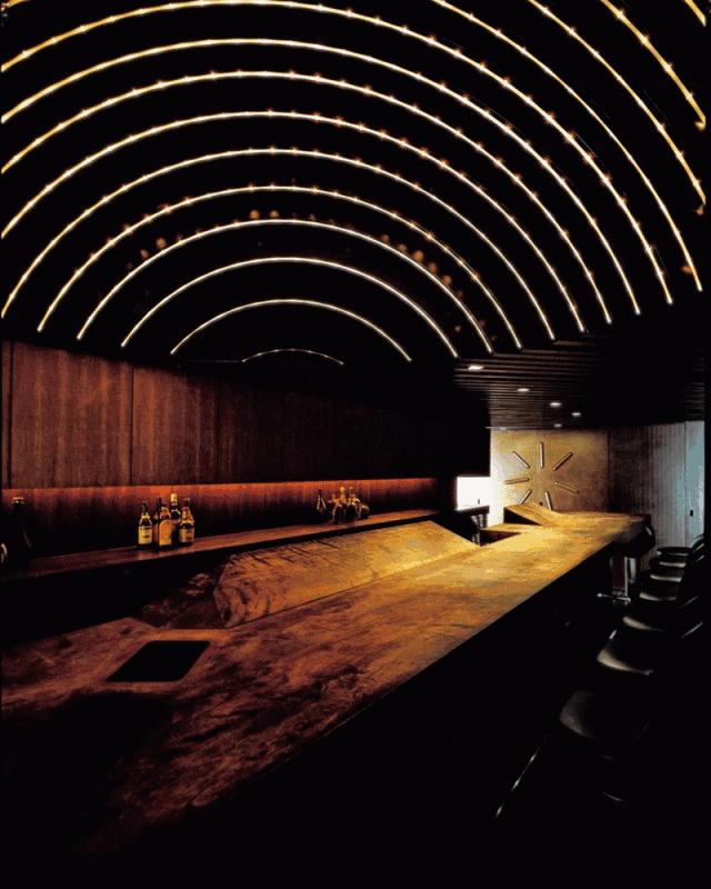 国产女装黑马，5000一件还遭疯抢！全凭这点做得好！