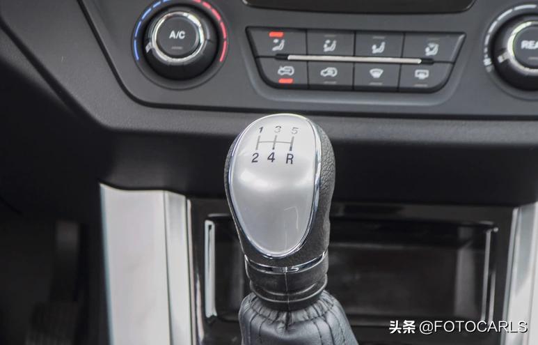 新款国产普拉多越野视频,猎豹q6和普拉多性能