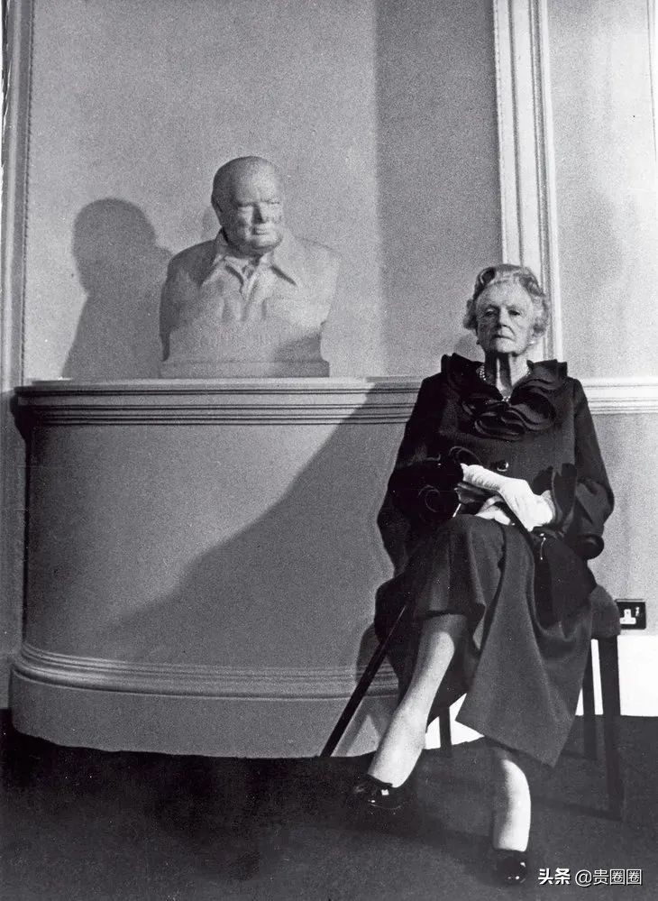 英国首相丘吉尔个人简介,英国首相丘吉尔活到多少岁