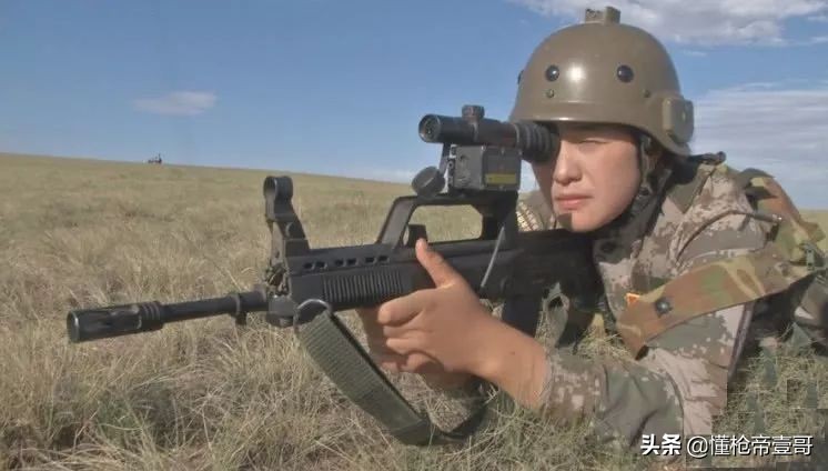 瞄准器和枪管瞄准器有什么区别,为什么瞄准器和枪管不在同一水平