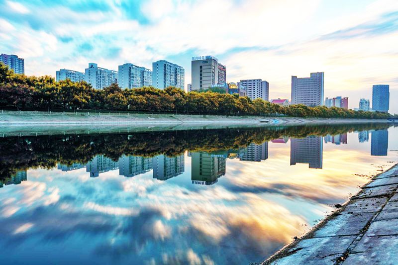 金水北保利海德公园值不值得买,金水北居住环境与二环内哪个好