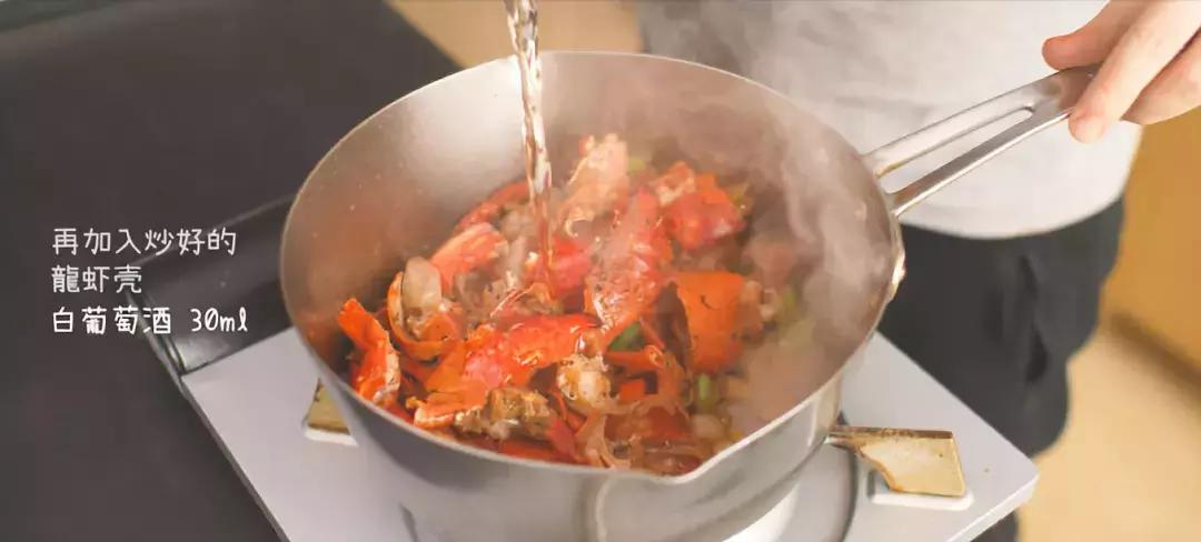 龙虾汤泡饭太美味了,吃龙虾剩下的汤泡饭