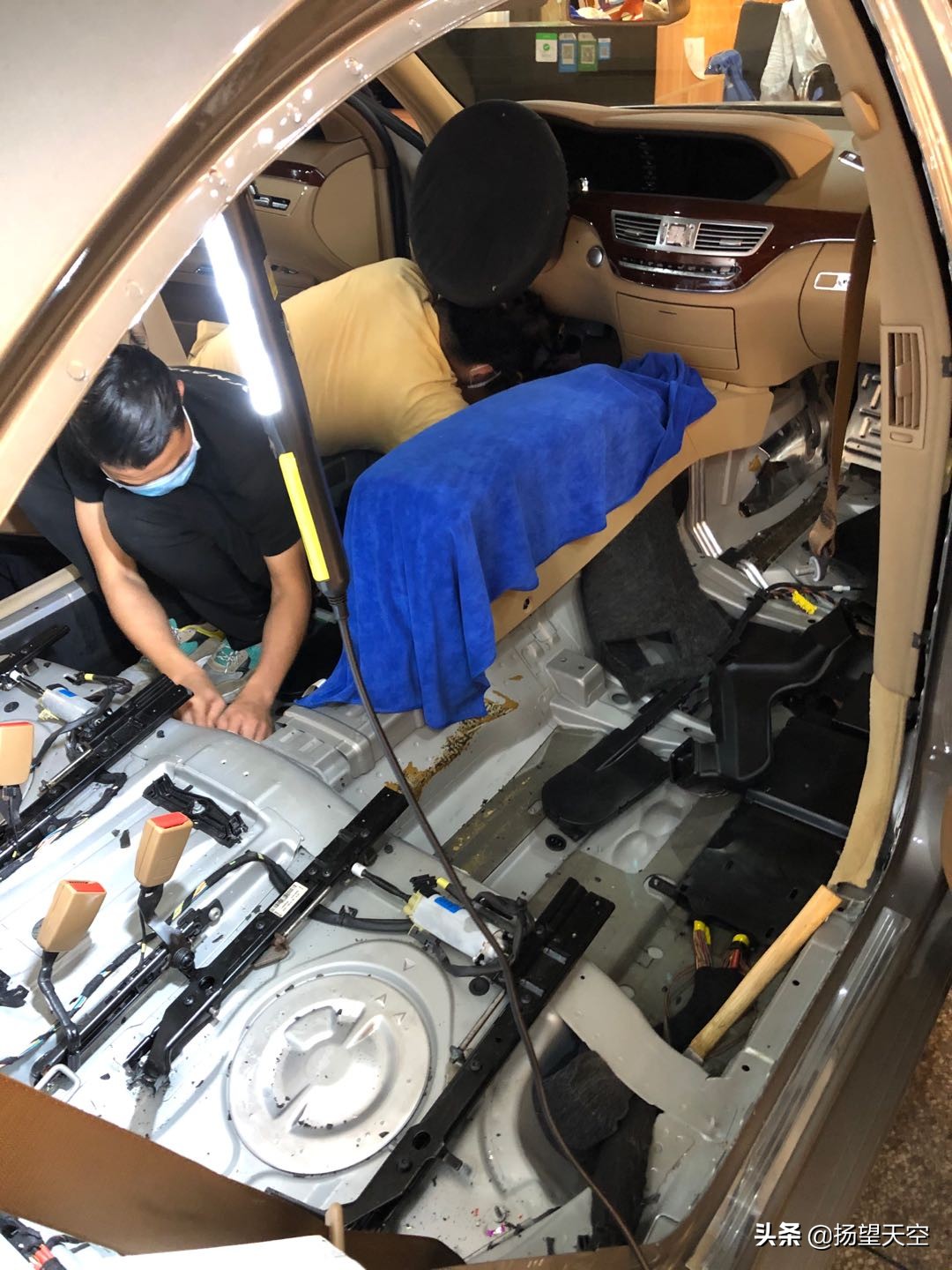 奔驰s300车内异味解决方案,奔驰w204车内异味