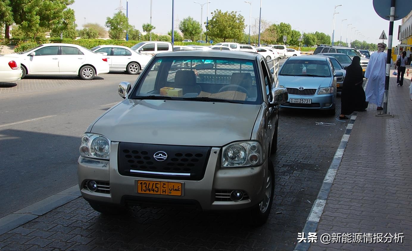 闃挎浖鏃ヨ鍗椾含,闃挎浖琛楀ご闅忔媿