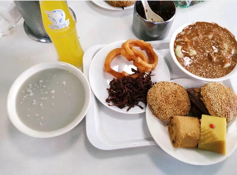 国内专坑游客的8条美食街,国内专坑游客的10条美食街