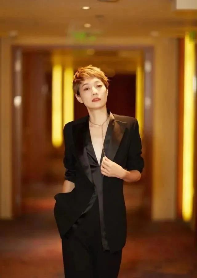 开宝马女子被男子当街暴打,南京宝马女被暴打后续