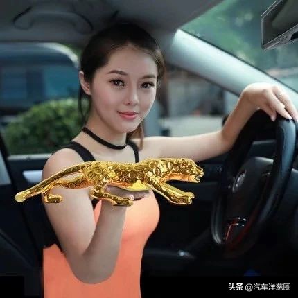 情人节开车接女朋友,情人节堵车女朋友要分手