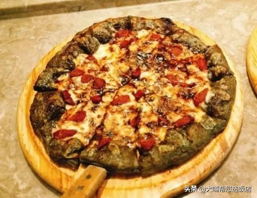#吃遍大连#披萨的诱惑!一个蕴藏着芝士力量的神物