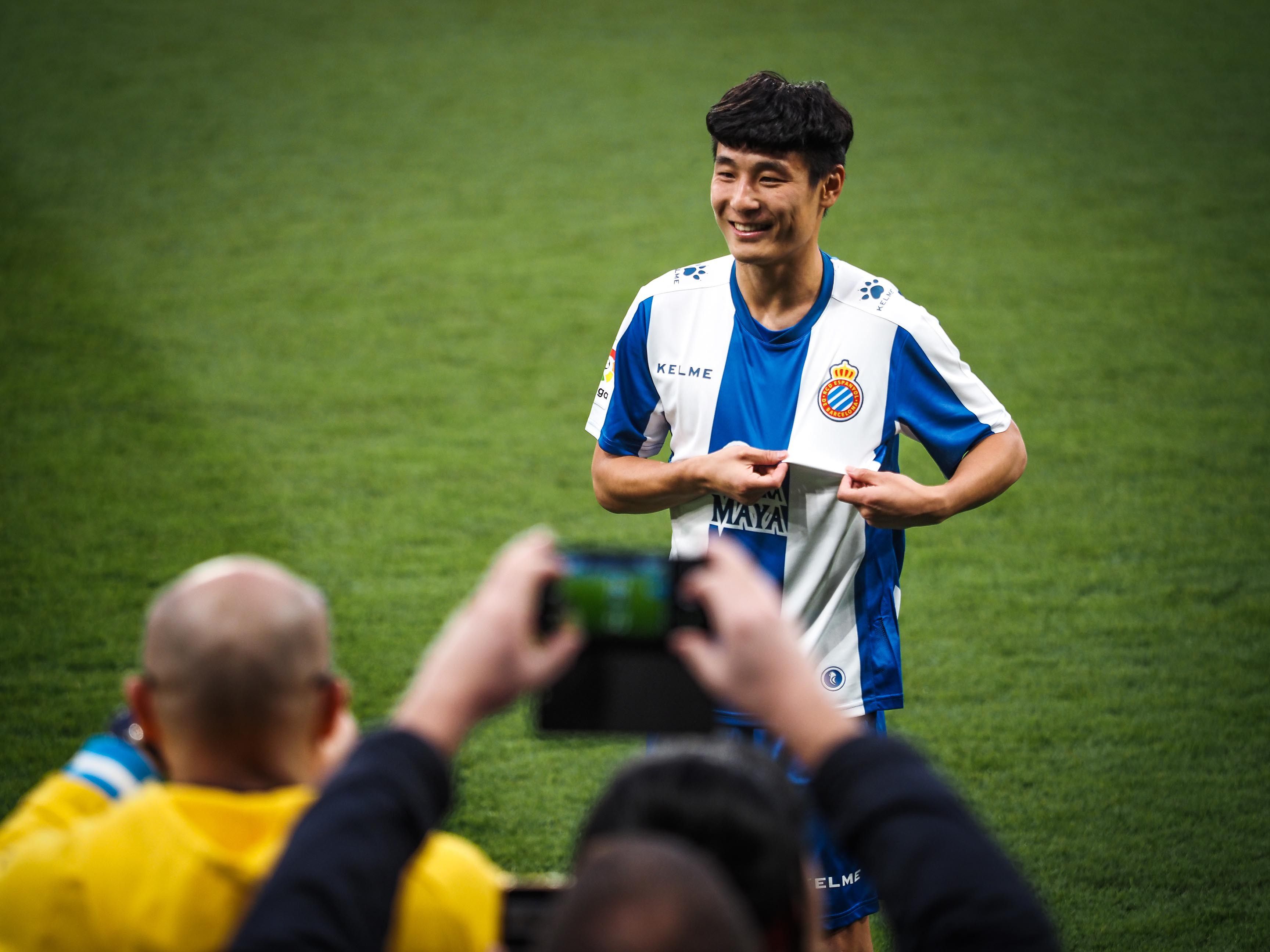 首秀武磊,86分钟绝平武磊留洋首冠打脸队友