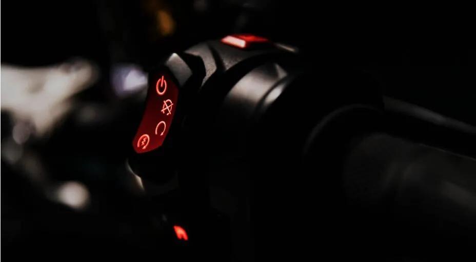 凯旋1200rs猪头版改双座,凯旋1200cc复古上市