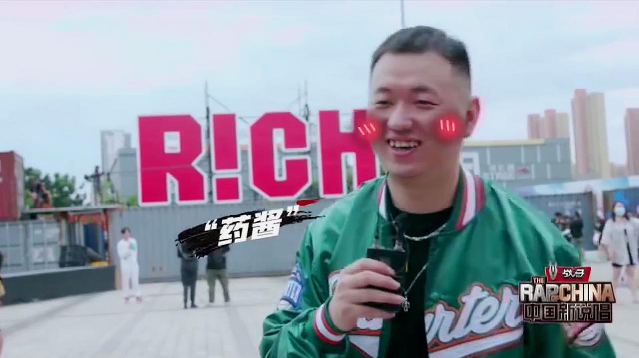 吐槽网红小潘潘,网红小潘潘和原版对比