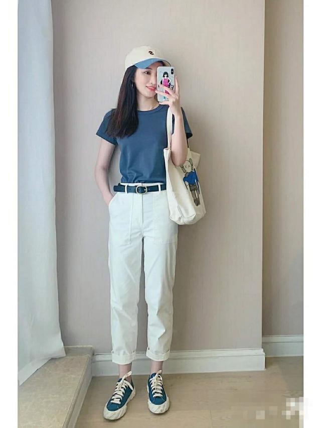 直筒裤穿搭优衣库,优衣库细条纹裤的最佳搭配