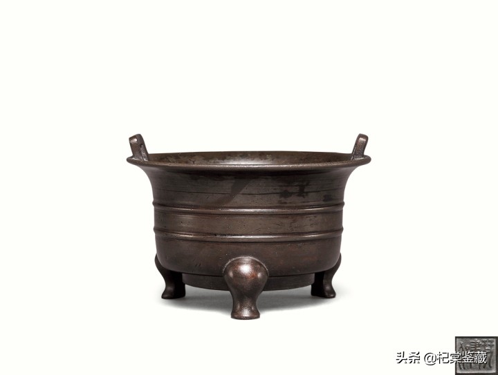 案上香烟铺贝叶,案上烟云