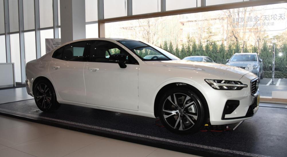 2020款沃尔沃s60t5智雅运动版,二手2020年沃尔沃s60t5落地多少钱
