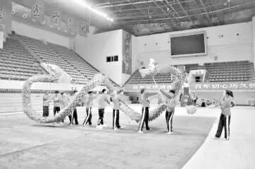 26名大学生龙腾狮跃舞出别样青春！山西第一家龙狮社团在山西大学成立