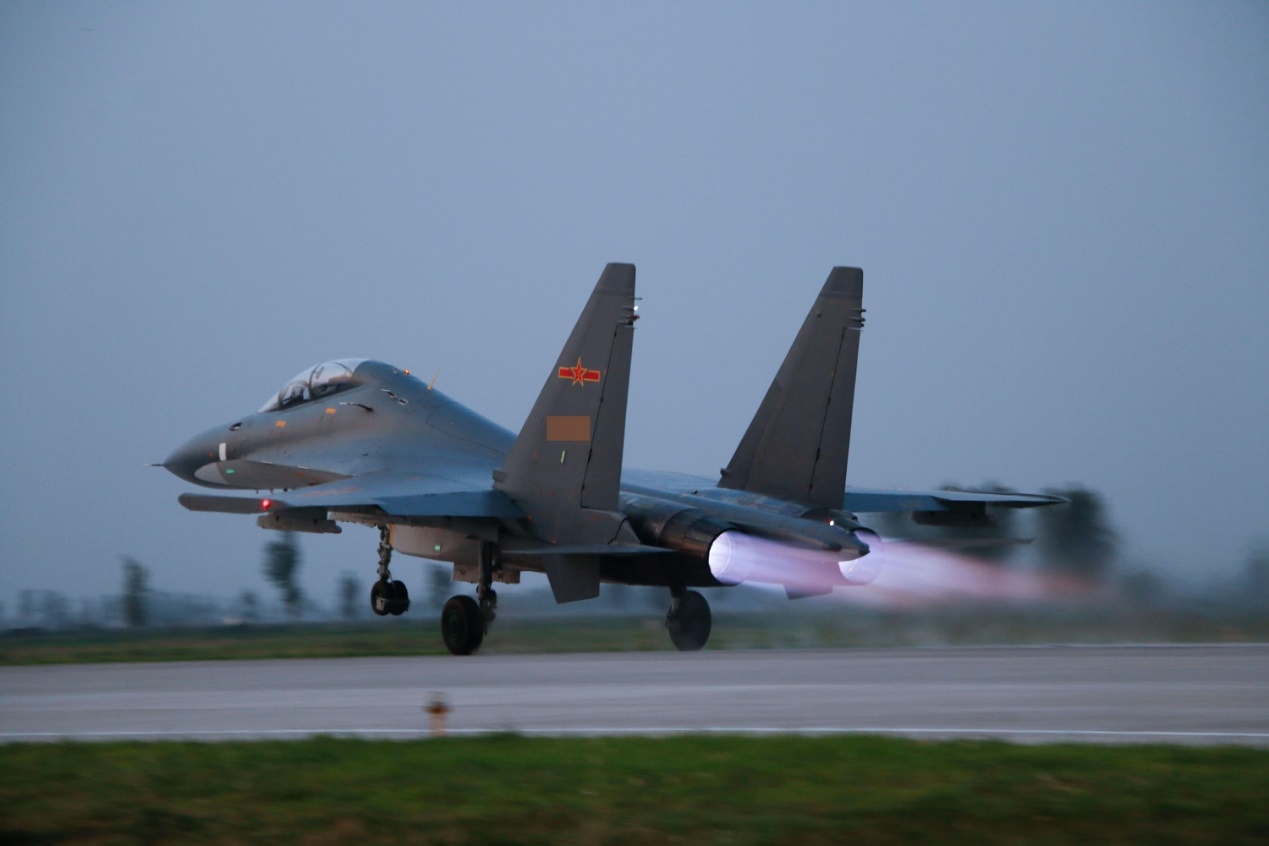 苏27和苏30的差距在哪,苏30中国引进多少