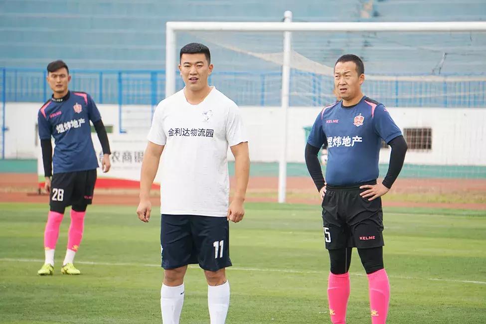 决赛日，用足球证明自己！“烟台农商银行”第五届足协杯落下大幕