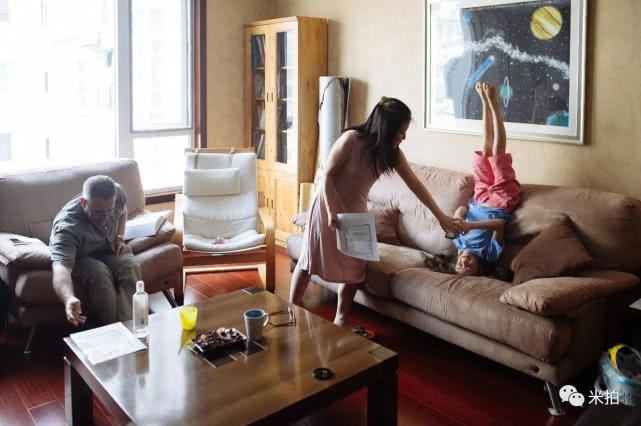 他9年为农村老人拍10000张全家福,你有多久没有拍过一张全家福了