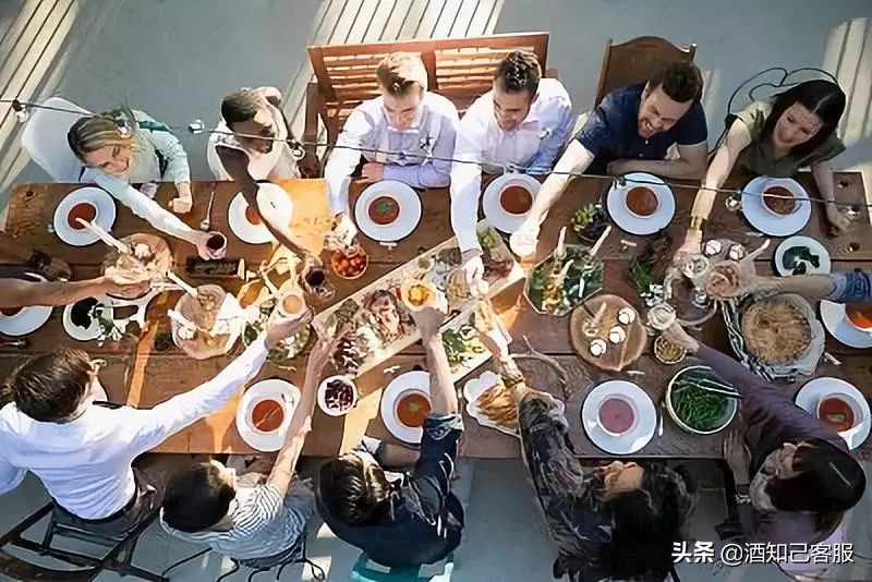 啤酒和白酒哪个更容易解酒,酒后难受解酒最快最有效的方法是