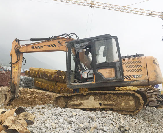 9万台挖掘机,买了一台6万中型挖掘机