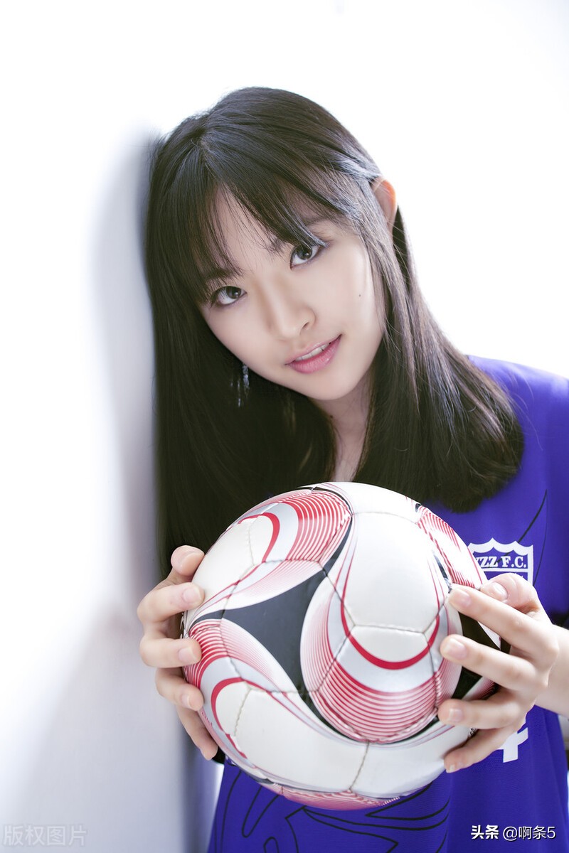 沈阳中泽的足球宝贝，衣服真好看