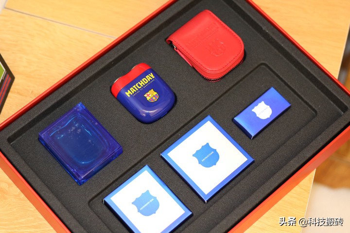 巴萨联名款剃须刀,日本刀头+德国材质打造,价值超过它的价格